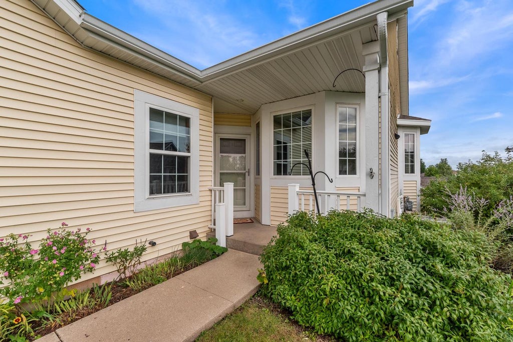 Photo of 994 Niagara COURT, Port Washington, WI 53074 (MLS # 1980007)