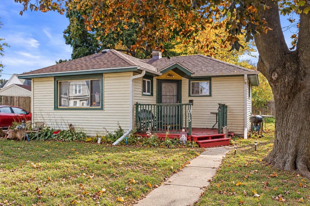 Photo of 1015 Goold STREET, Racine, WI 53402 (MLS # 1986322)