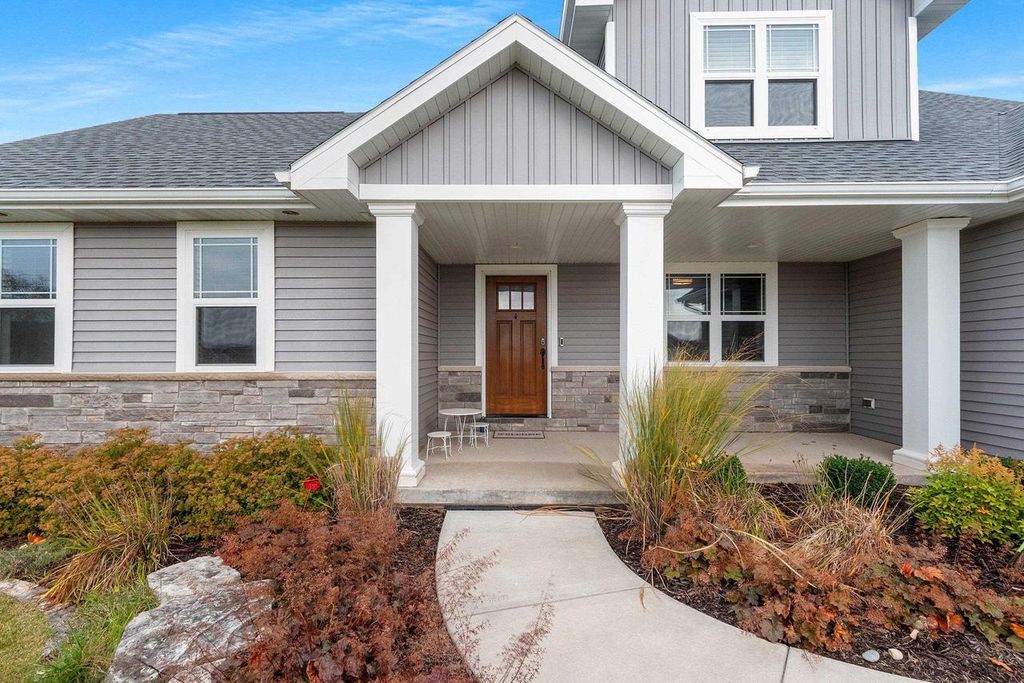 Photo of W6860 Design DRIVE, Appleton, WI 54942 (MLS # 50317214)