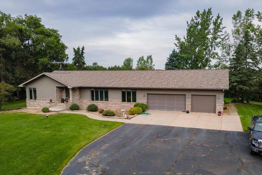 Photo of 602 E Wheeler DRIVE, Plainfield, WI 54966 (MLS # 2008431)