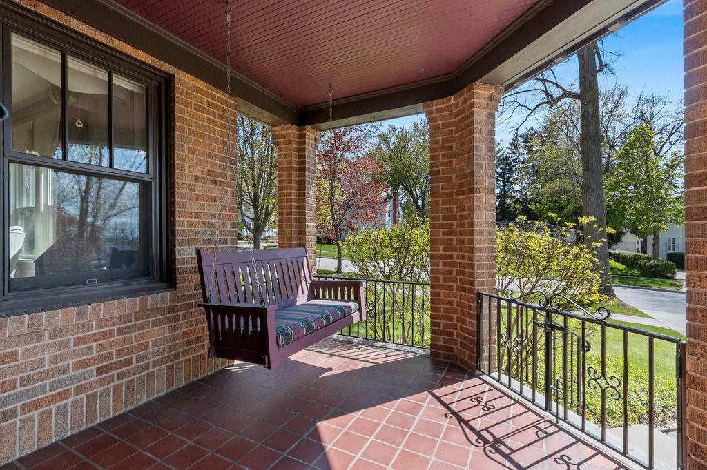 Photo of 212 Miramar DRIVE, Green Bay, WI 54301 (MLS # 50325274)
