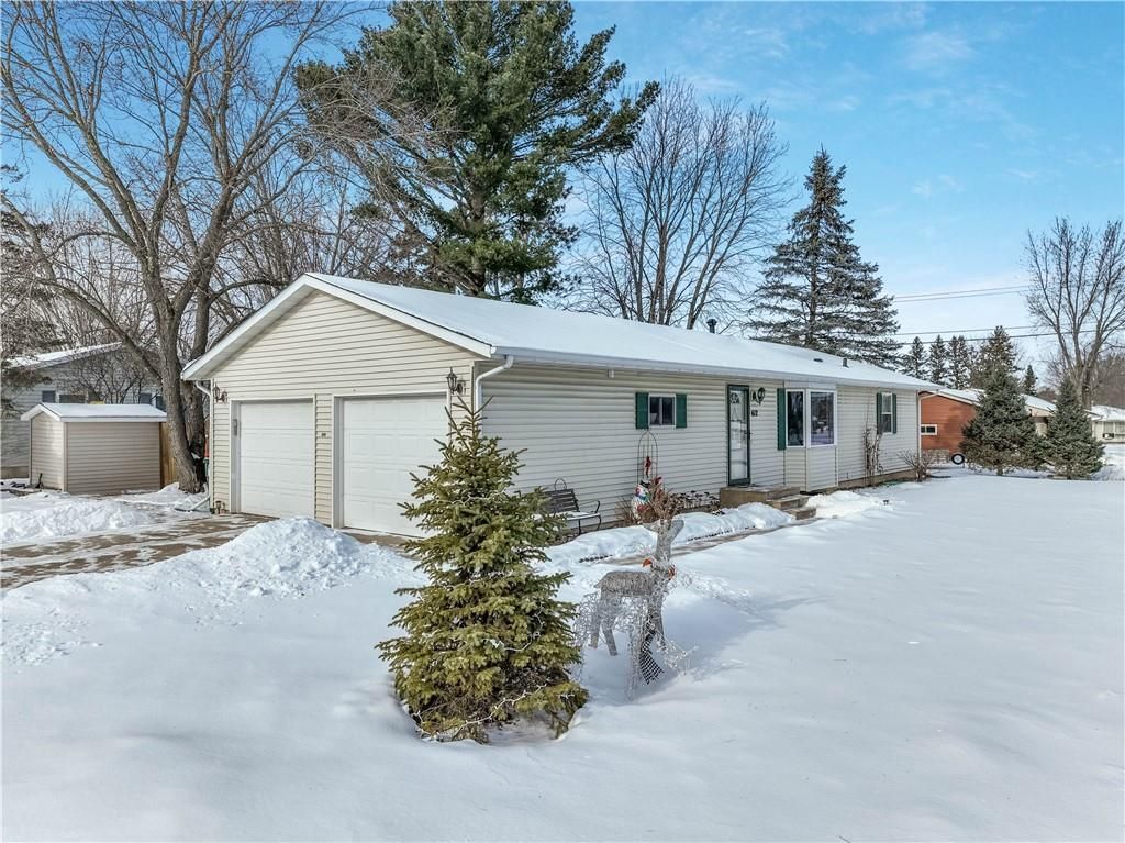 Photo of 612 10th STREET, Altoona, WI 54720 (MLS # 1597913)
