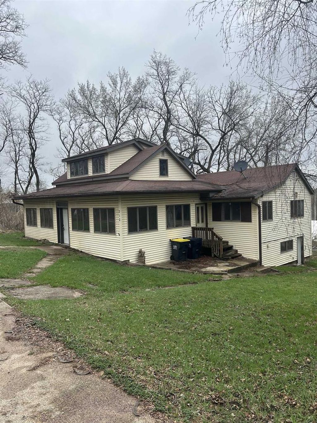 Photo of 212 Center AVENUE, Necedah, WI 54646 (MLS # 2020908)