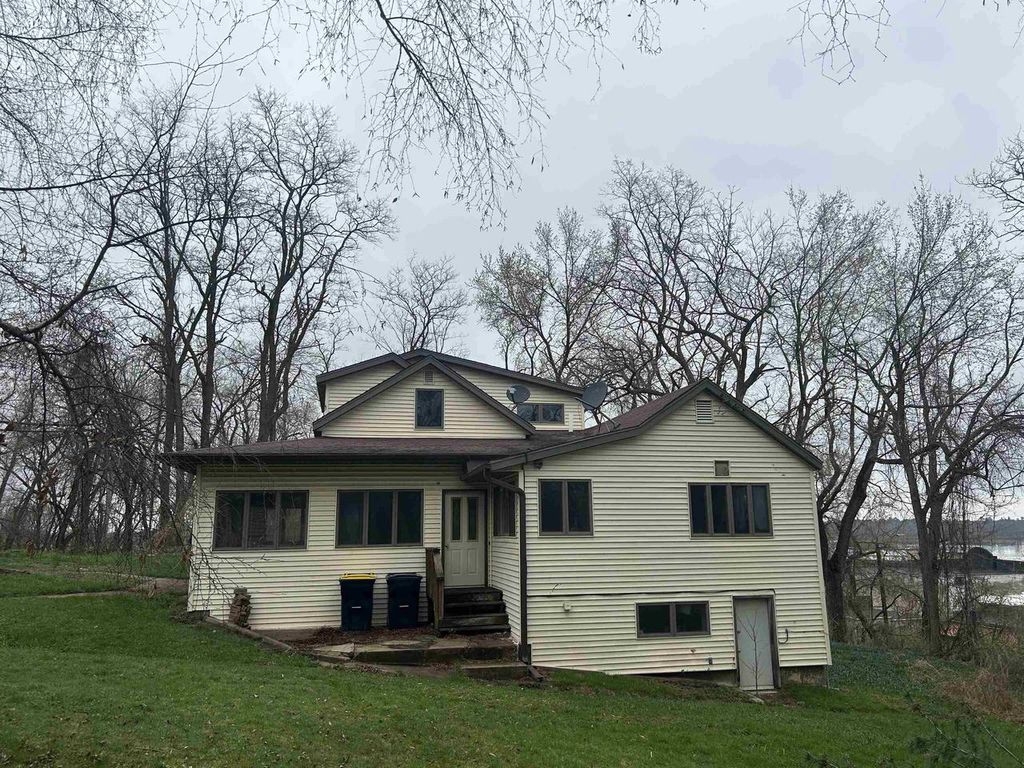 Photo of 212 Center AVENUE, Necedah, WI 54646 (MLS # 2020908)