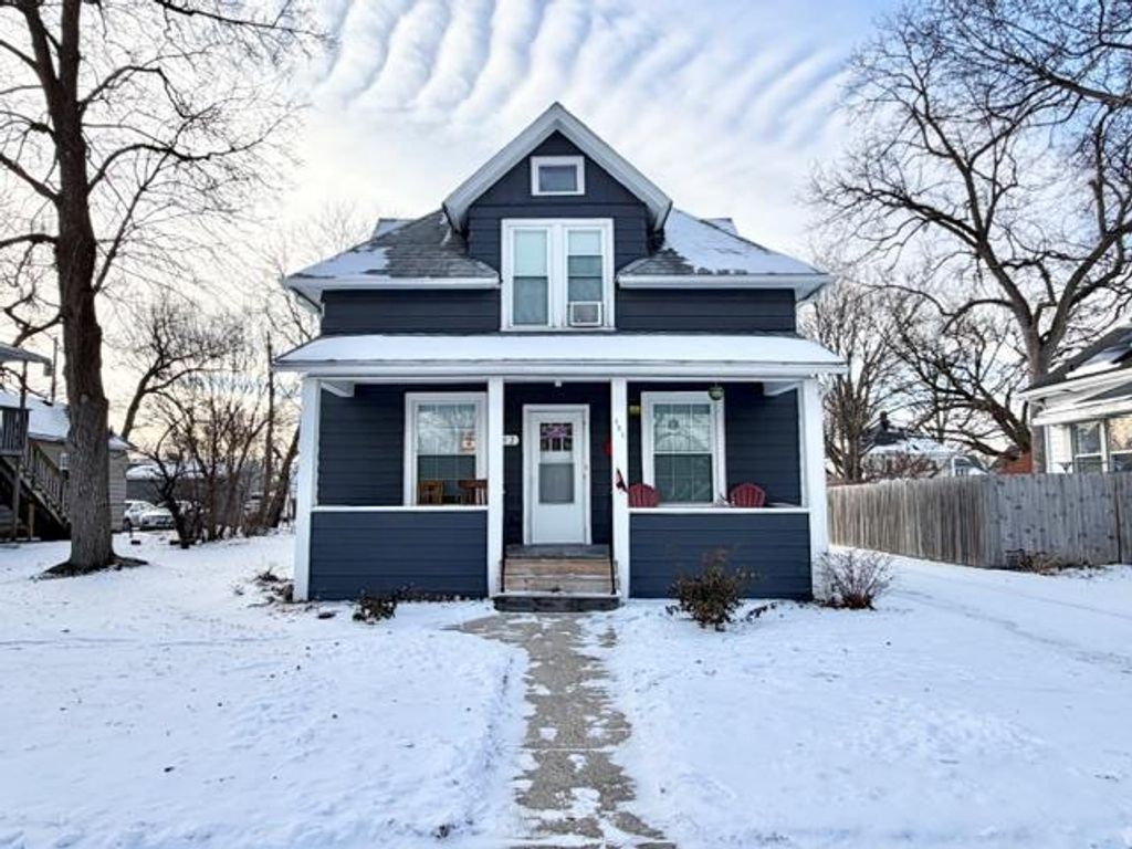 Photo of 932 Oak STREET, Beloit, WI 53511 (MLS # 2015043)