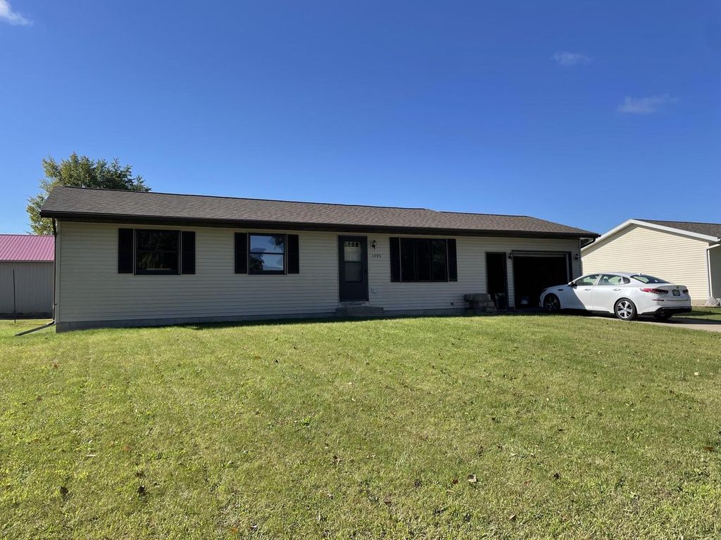 Photo of 1905 Henry Johns BOULEVARD, Bangor, WI 54614 (MLS # 1934253)