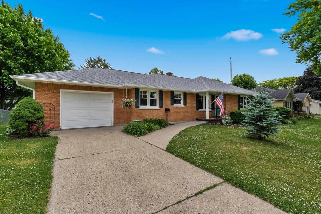 Photo of 809 Grove STREET, Beaver Dam, WI 53916 (MLS # 2025648)