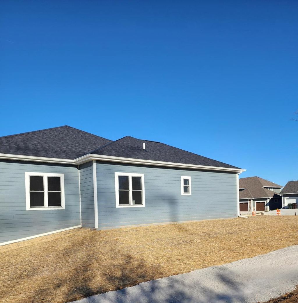 Photo of 11532 W Tess Creek STREET, Franklin, WI 53132 (MLS # 1943024)