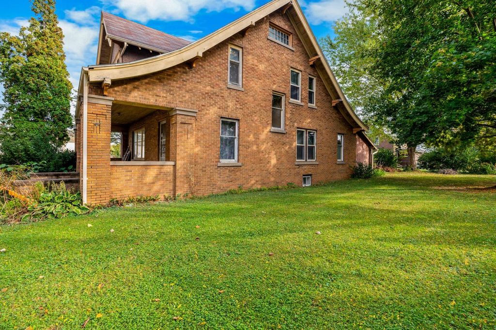 Photo of W1945 Main STREET, Sullivan, WI 53178 (MLS # 1939872)