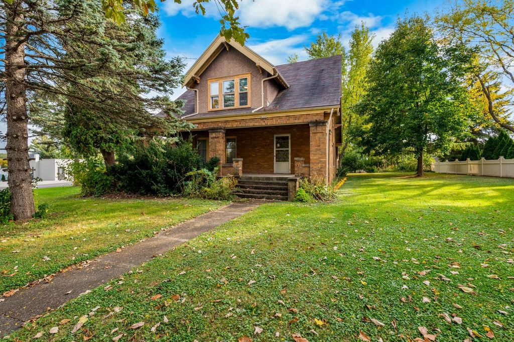 Photo of W1945 Main STREET, Sullivan, WI 53178 (MLS # 1939872)