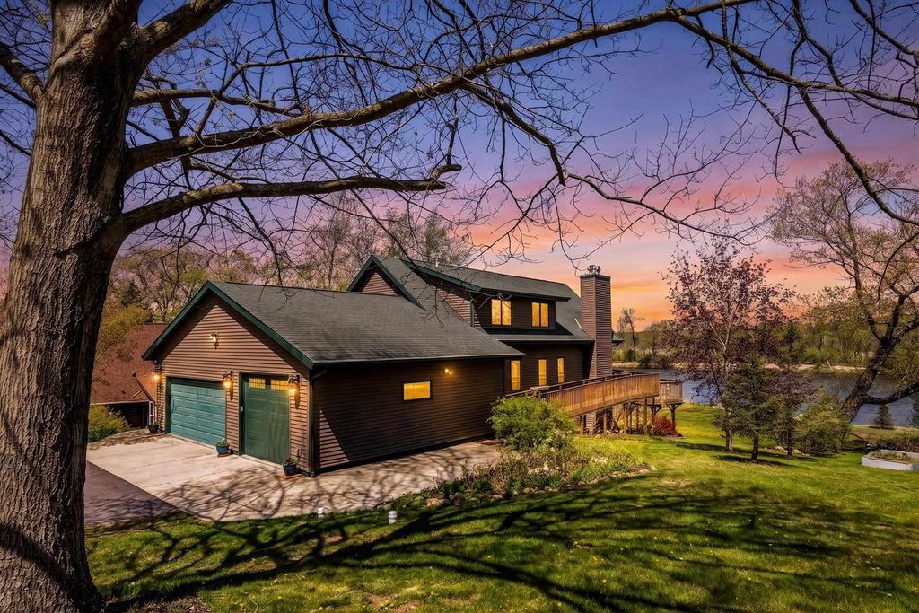 Photo of W5542 Oxbow TRAIL, Princeton, WI 54968 (MLS # 2022506)