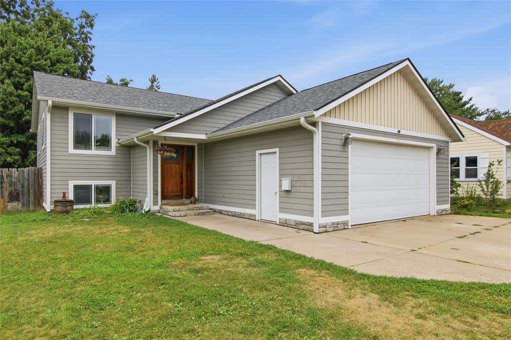 Photo of 408 5th STREET, Altoona, WI 54720 (MLS # 1604223)