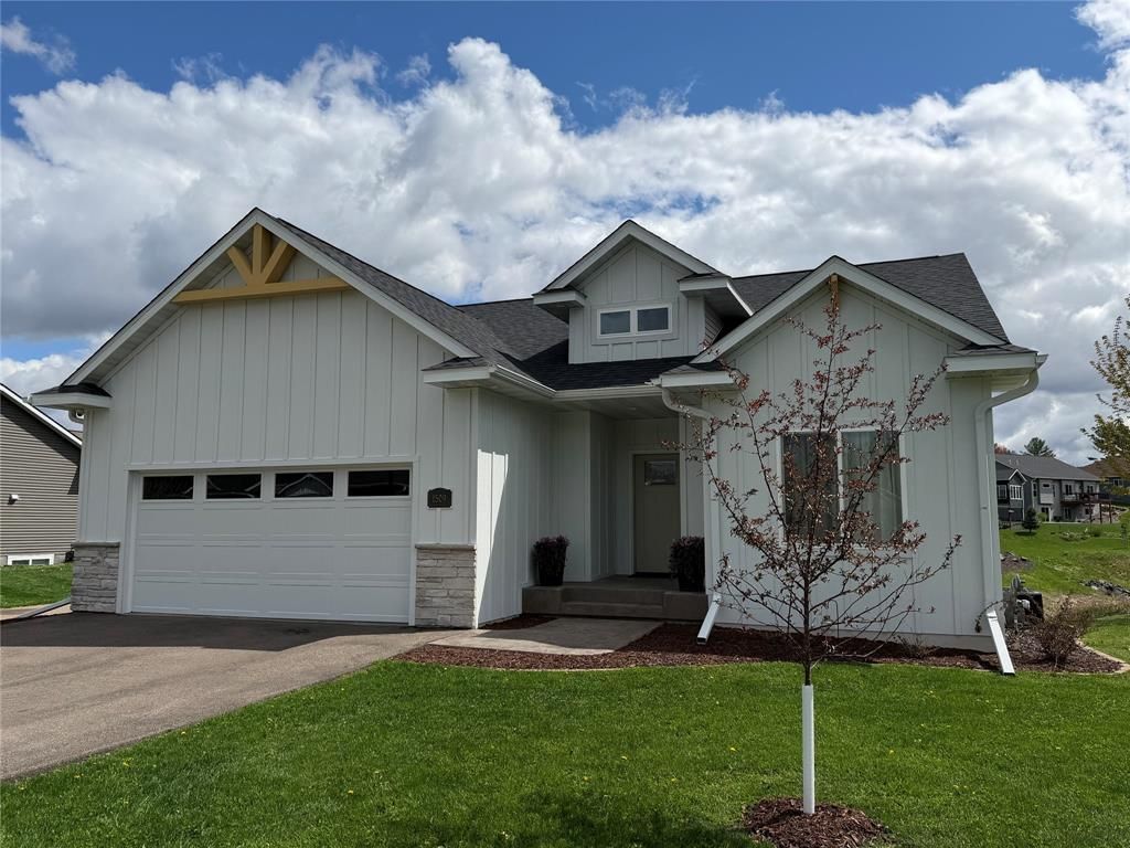 Photo of 1509 Pinehurst COURT, Altoona, WI 54720 (MLS # 1600528)