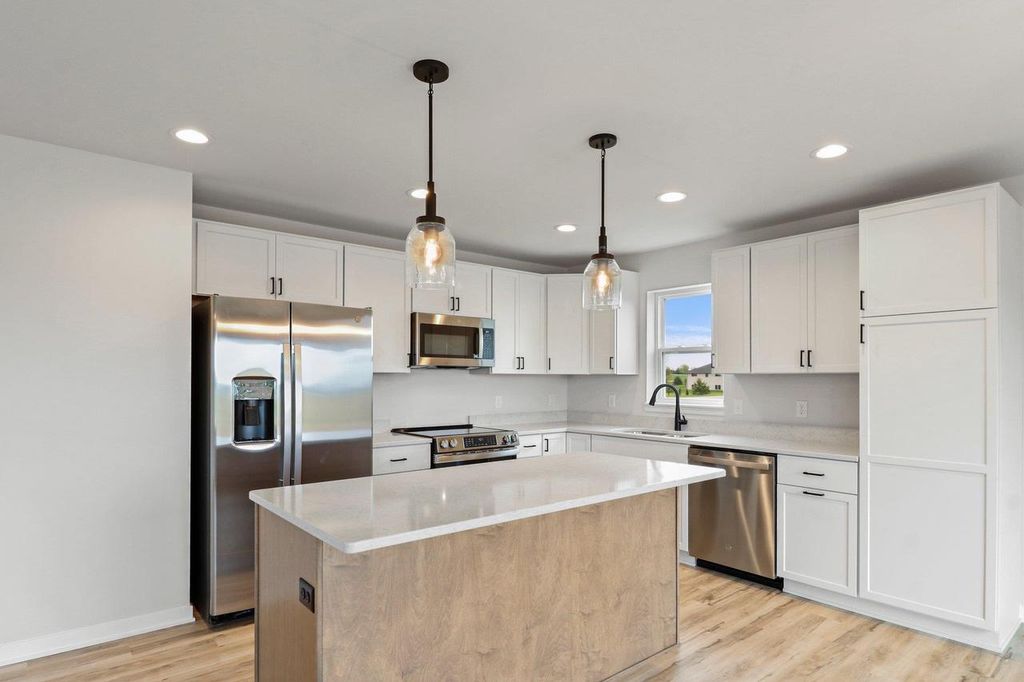 Photo of N6285 Blarney Stone DRIVE, Albany, WI 53520 (MLS # 2016112)