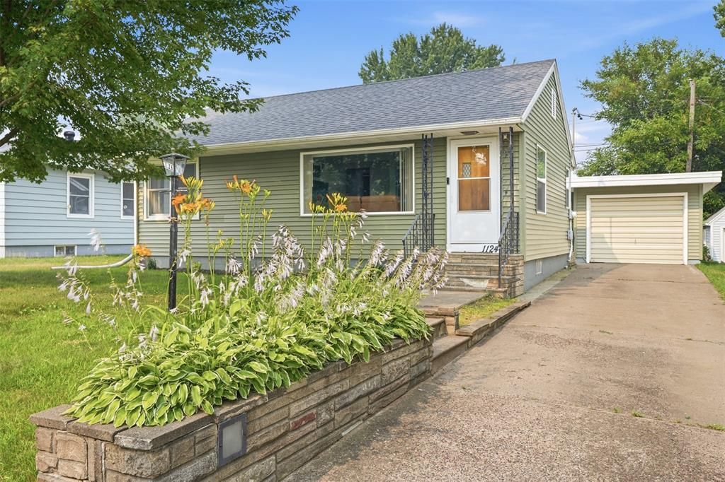 Photo of 1124 Briggs AVENUE, Eau Claire, WI 54703 (MLS # 1603344)