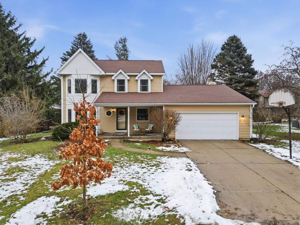 Photo of 5 Ramsgate CIRCLE, Madison, WI 53717 (MLS # 2014285)