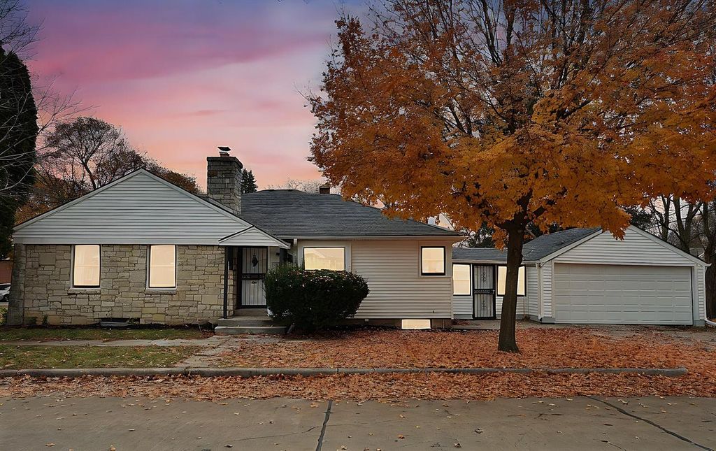 Photo of 5880 N 29th STREET, Milwaukee, WI 53209 (MLS # 1946149)