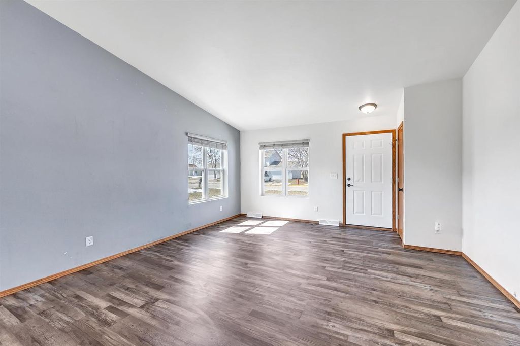 Photo of 430 Steno TRAIL, Pulaski, WI 54162 (MLS # 50322917)