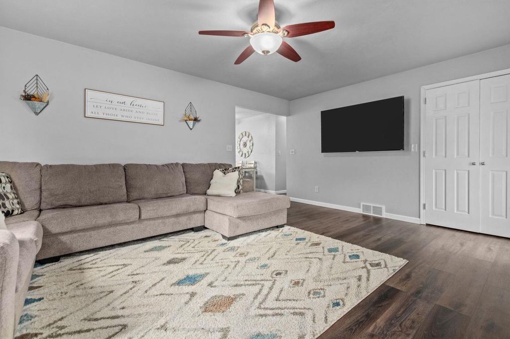 Photo of 1207 Hietpas STREET, Little Chute, WI 54140 (MLS # 50317243)