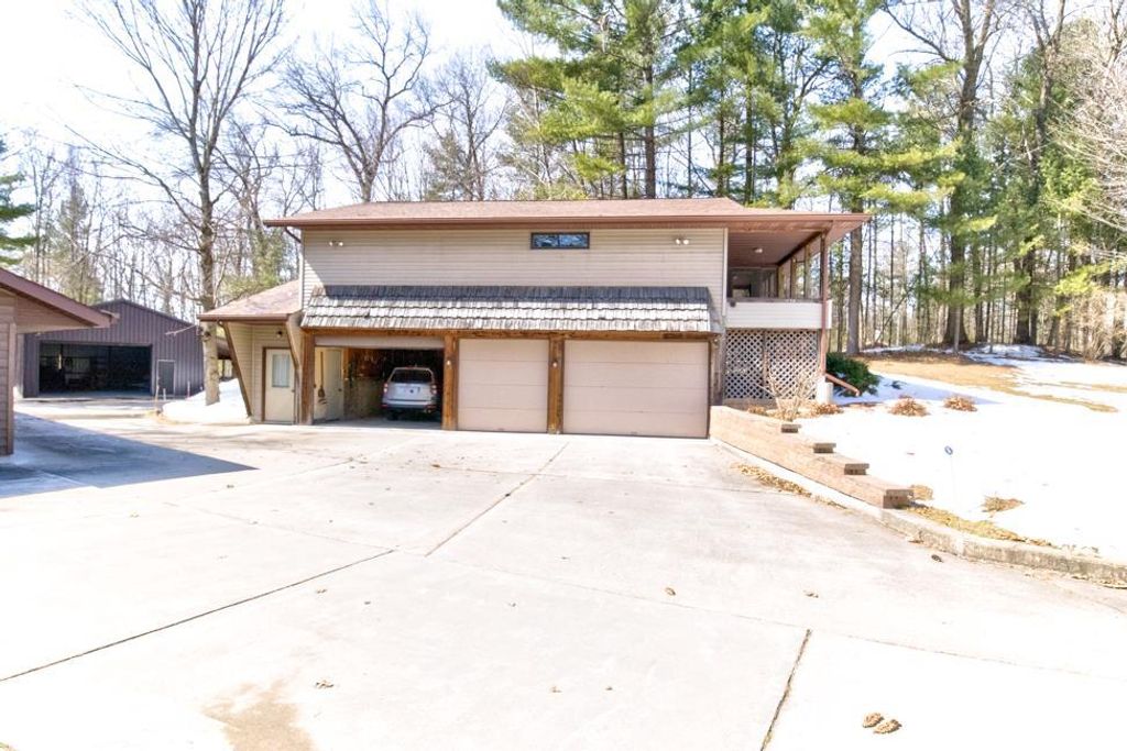 Photo of N3145 River Bend DRIVE, Peshtigo, WI 54157 (MLS # 50323226)