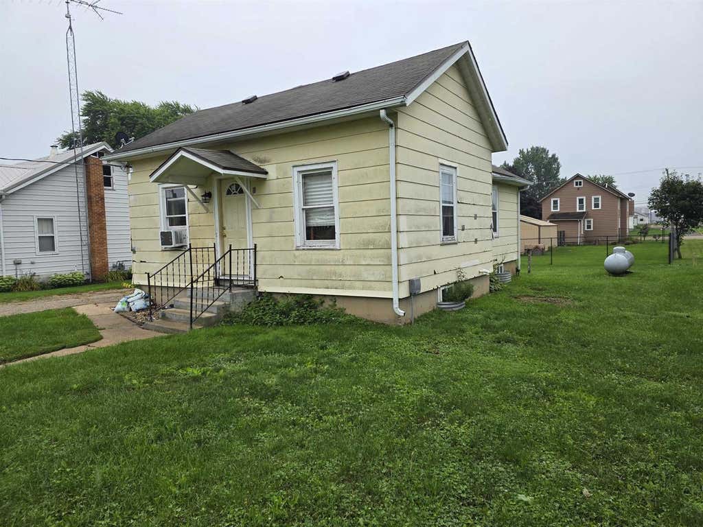 Photo of 116 Waupun STREET, Friesland, WI 53935 (MLS # 2030719)