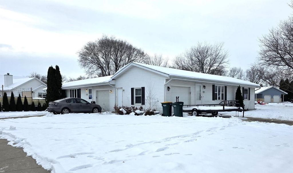 Photo of 1508 Endl BLVD/501 Nadig COURT, Fort Atkinson, WI 53538 (MLS # 2014116)