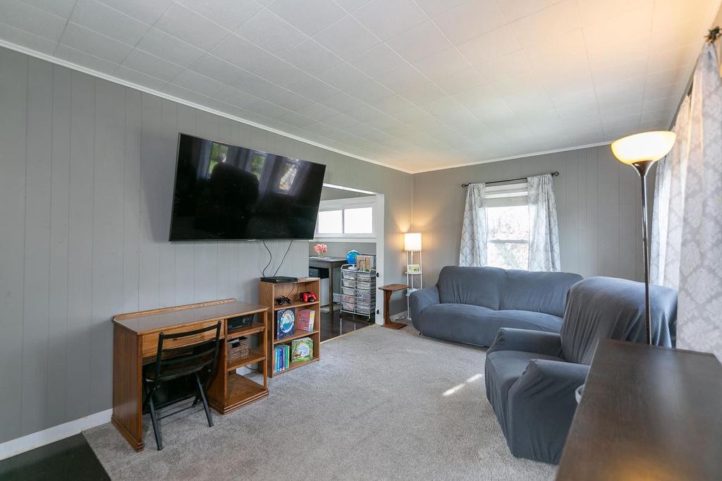 Photo of 620 Sherry STREET, Neenah, WI 54956 (MLS # 50324399)