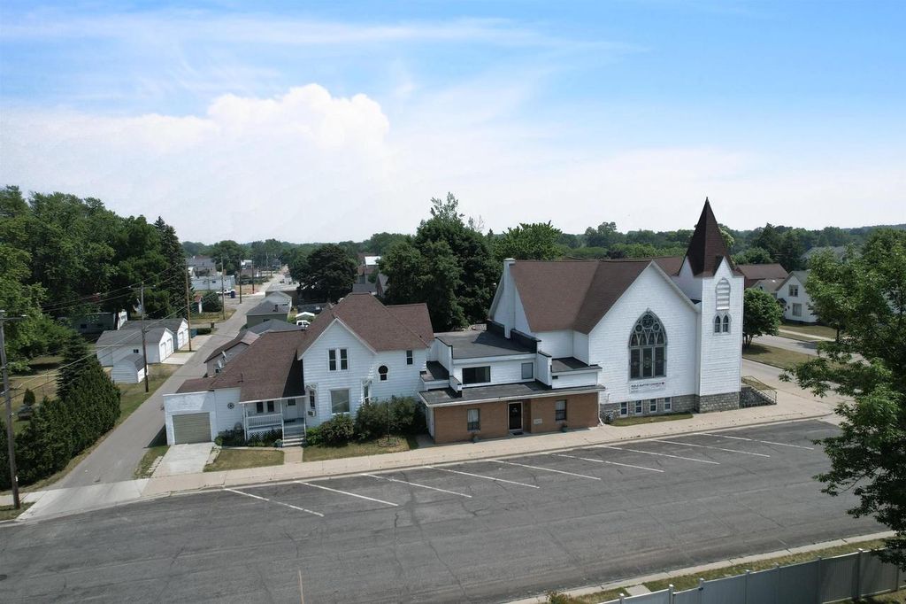 Photo of 1216 10th STREET, Marinette, WI 54143 (MLS # 50317118)