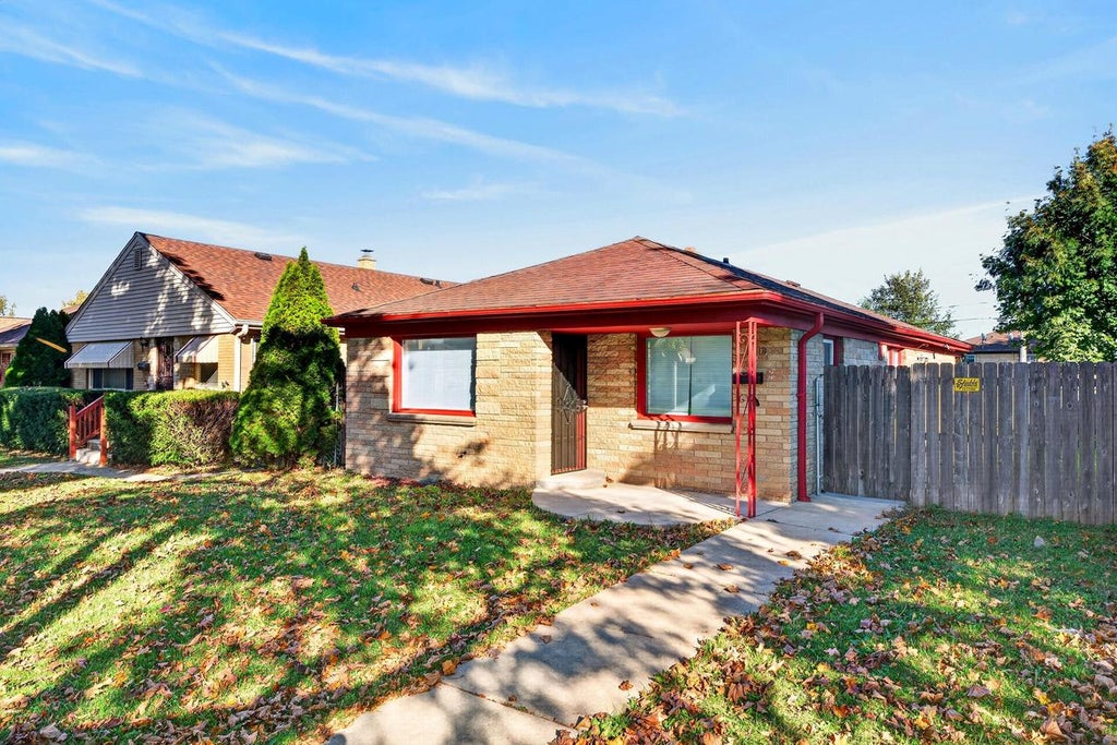 Photo of 4110 N 61st STREET, Milwaukee, WI 53216 (MLS # 1986664)