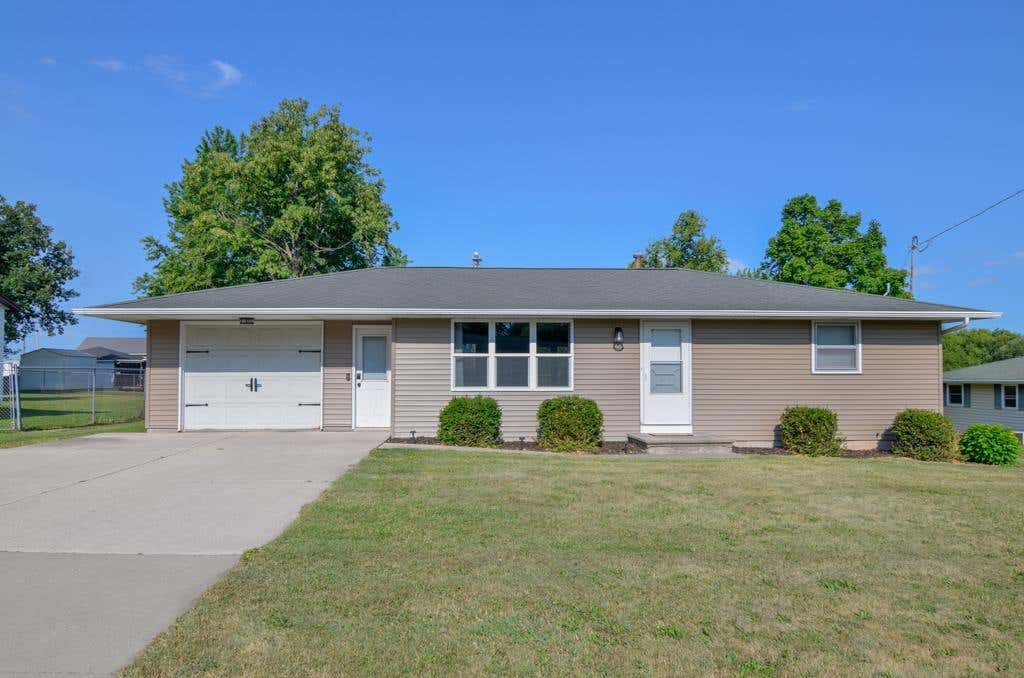 Photo of 6770 Crippen STREET, Greenleaf, WI 54126 (MLS # 50330017)