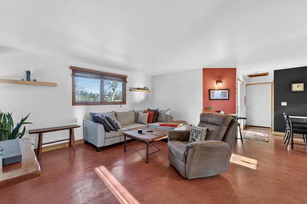 Photo of 529 Park View DRIVE, Racine, WI 53404 (MLS # 1945749)