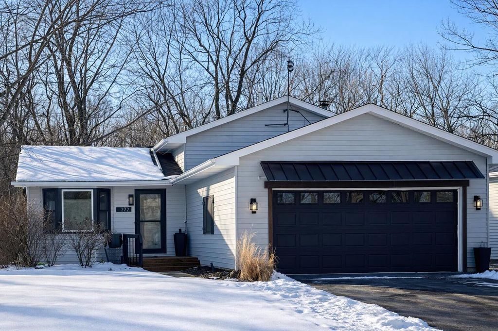 Photo of 9272 11th AVENUE, Pleasant Prairie, WI 53158 (MLS # 1949549)