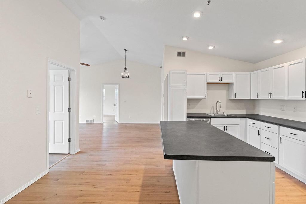 Photo of W6143 Victorian DRIVE #15, Appleton, WI 54915 (MLS # 50324321)