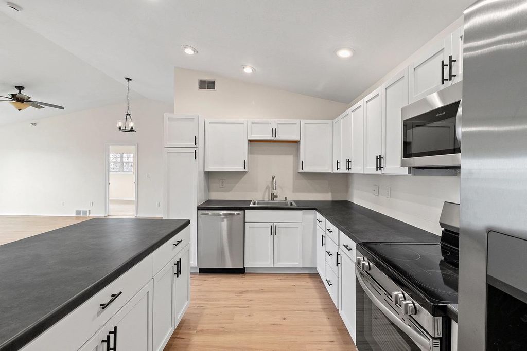 Photo of W6143 Victorian DRIVE #15, Appleton, WI 54915 (MLS # 50324321)