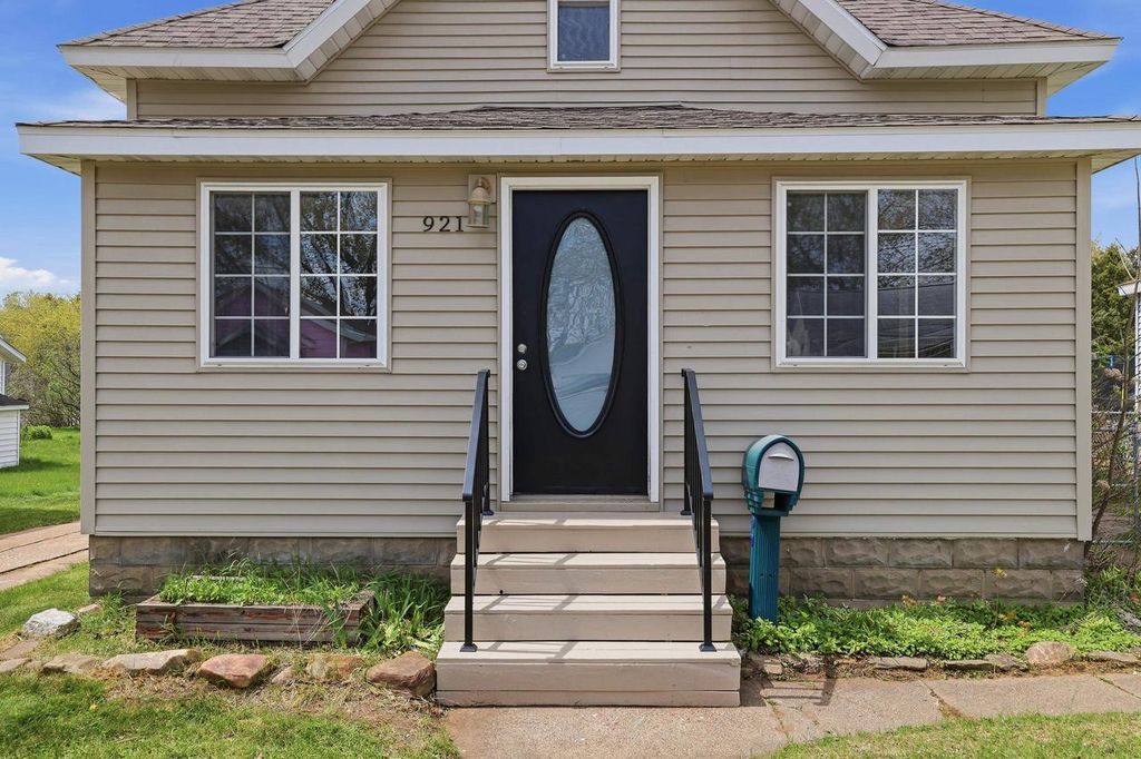 Photo of 921 10th Avenue North Ave, Wisconsin Rapids, WI 54495 (MLS # 22601857)