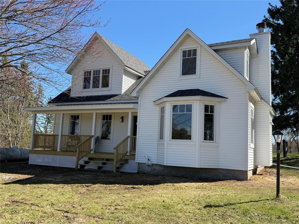 Photo of 1527 Deerfield ROAD, Eau Claire, WI 54703 (MLS # 1600149)