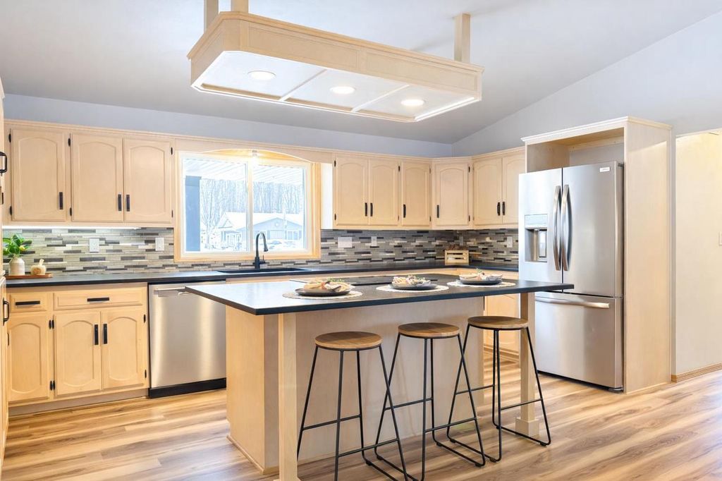 Photo of W3829 Highview DRIVE, Appleton, WI 54913 (MLS # 50319644)