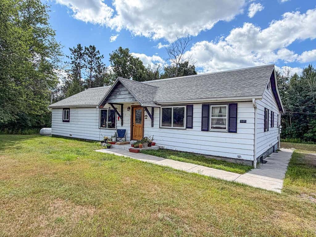 Photo of 1428 4th Avenue South AVE, Park Falls, WI 54552 (MLS # 22604110)