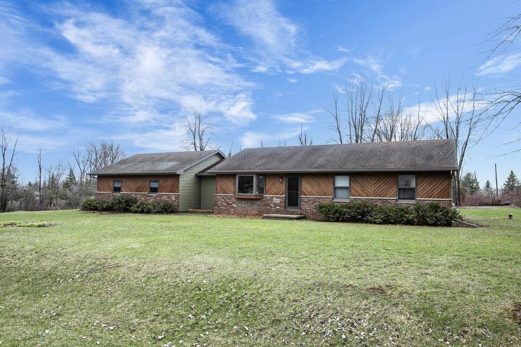 Photo of 8599 Winncrest ROAD, Neenah, WI 54956 (MLS # 50323729)