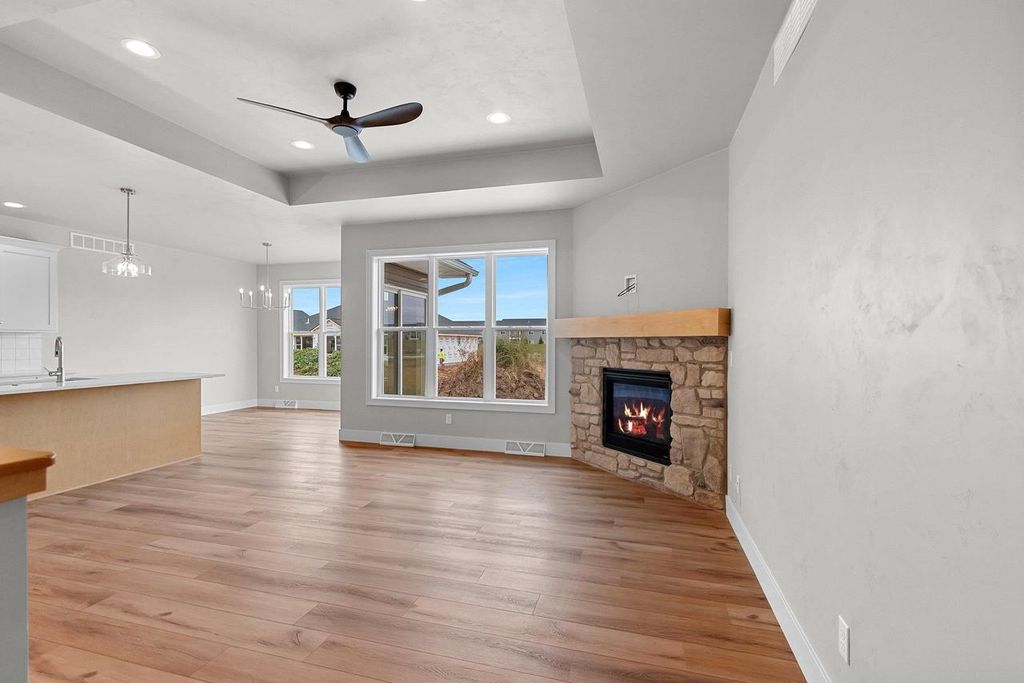 Photo of 1417 Crossroads DRIVE, De Pere, WI 54115 (MLS # 50322591)