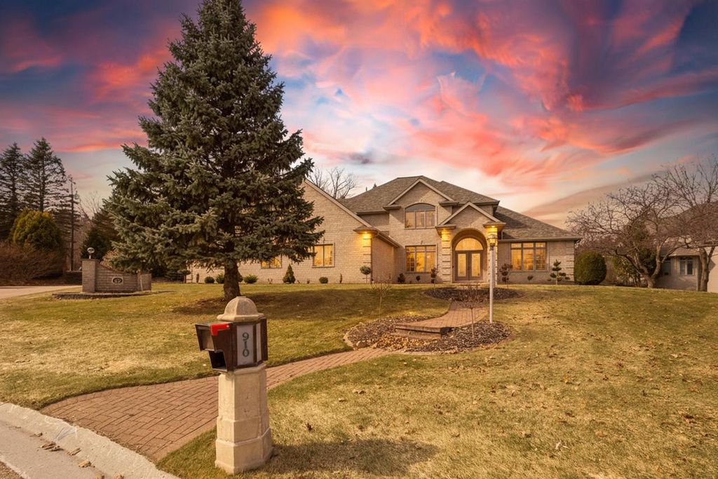 Photo of 910 Kings Point COURT, Hobart, WI 54155 (MLS # 50322165)