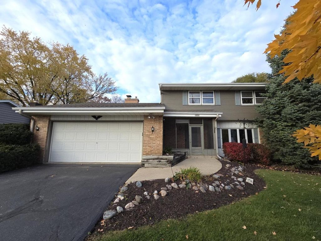 Photo of 12720 W Verona DRIVE, New Berlin, WI 53151 (MLS # 1941506)