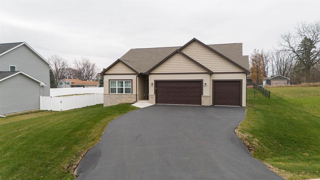 Photo of 501 Teri Lee LANE, Orfordville, WI 53576 (MLS # 2013098)