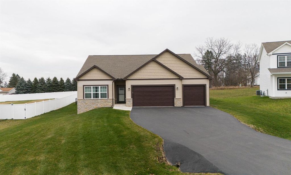 Photo of 501 Teri Lee LANE, Orfordville, WI 53576 (MLS # 2013098)