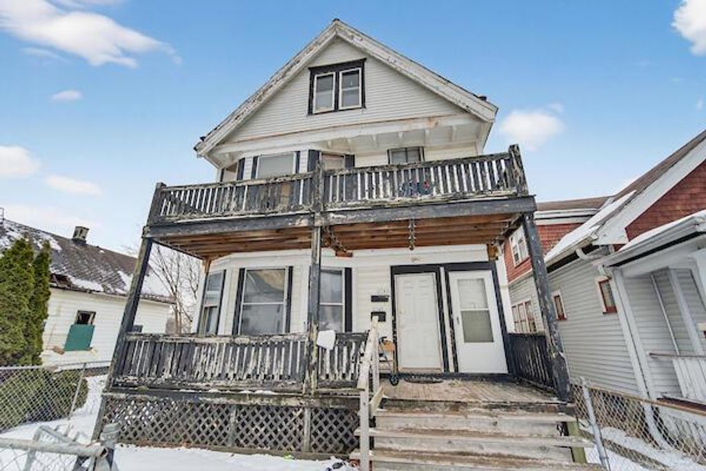 Photo of 3343 N 23rd STREET #3345, Milwaukee, WI 53209 (MLS # 1949832)