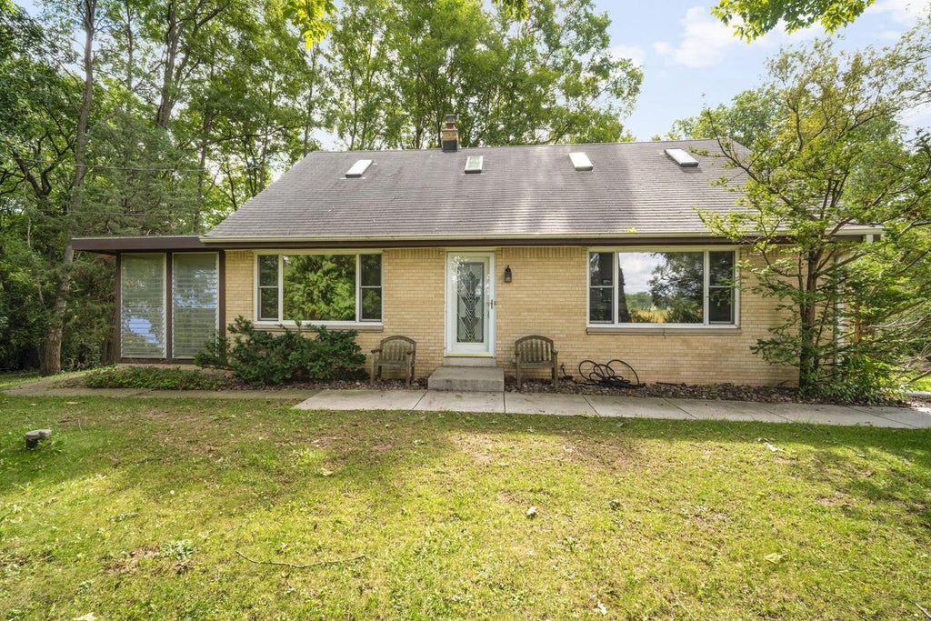 Photo of N55W26675 Lisbon ROAD, Sussex, WI 53089 (MLS # 1981898)