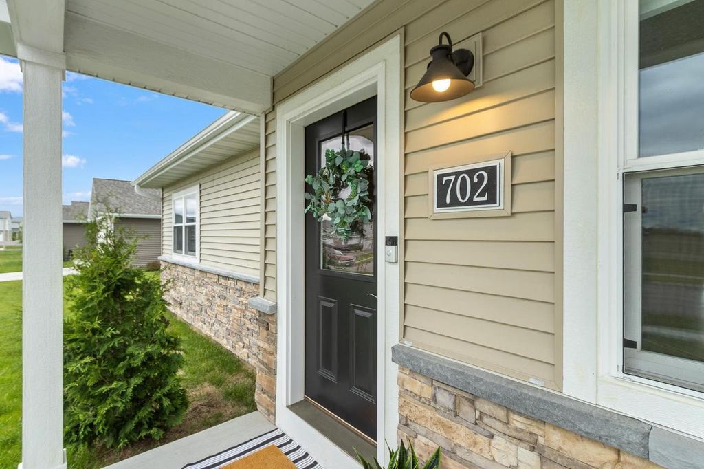 Photo of 702 Eisenhower STREET, Baraboo, WI 53913 (MLS # 2024196)