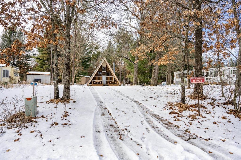 Photo of N8935 Deer Path, New Lisbon, WI 53950 (MLS # 2017905)