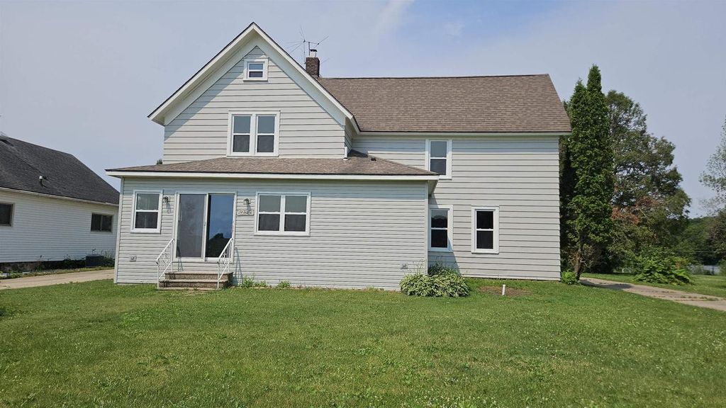 Photo of N6255 Airport ROAD, Bowler, WI 54416 (MLS # 50328515)