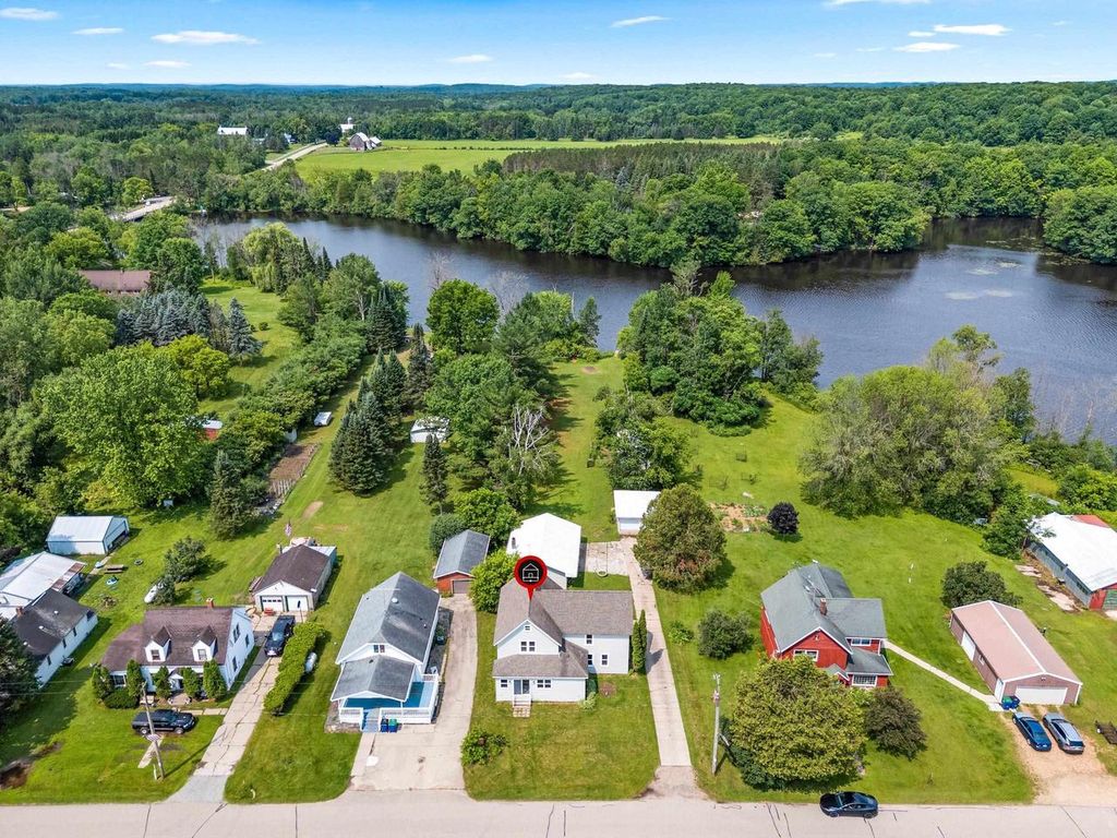 Photo of N6255 Airport ROAD, Bowler, WI 54416 (MLS # 50328515)